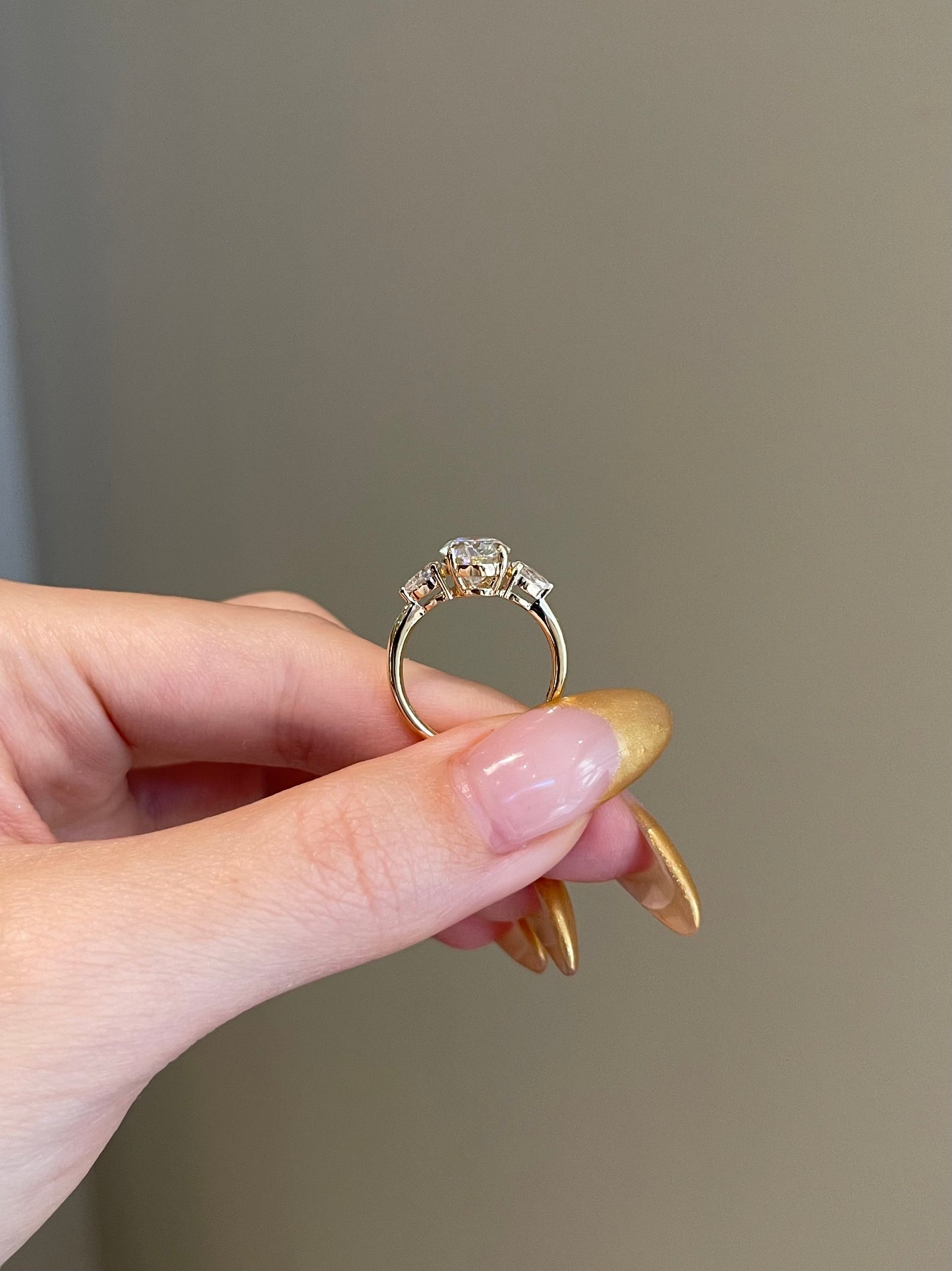 The Evelyn Ring, 2 Carat, Oval, Brilliant, 3-Stone