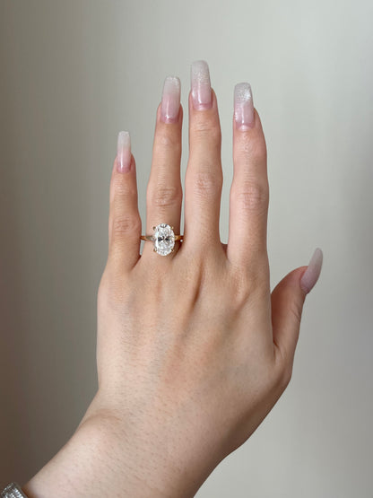 The Dorathy Ring, 5 Carat, Oval, Brilliant